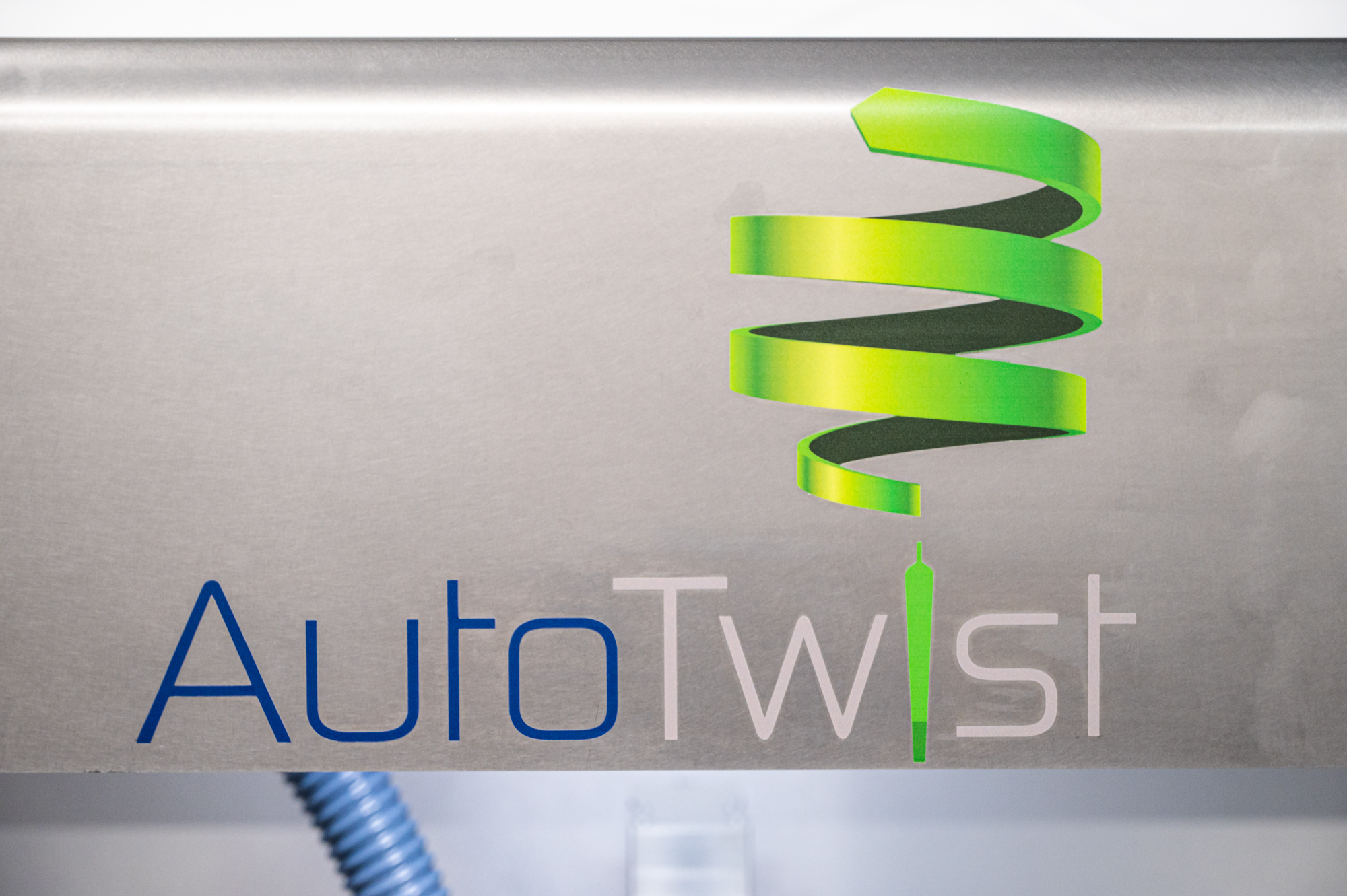 AutoTwist logo, featuring the letter 'I' stylised as a twisted pre-rolled joint or cigarette
